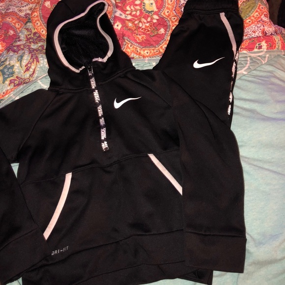 matching nike sweatsuit